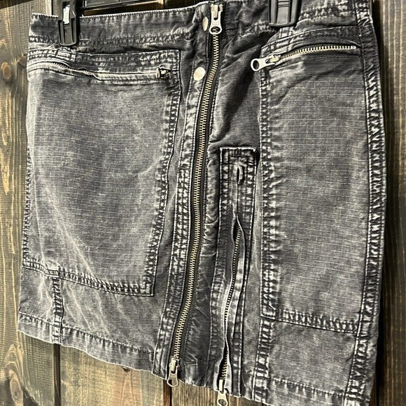Free People Multi Zipper Mini Skirt 6 Black Denim Asymetrical Cargo Zip Boho - Picture 3 of 10